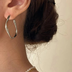 Brincos de Prata Antialérgicos - Elegância Atemporal
