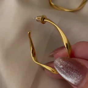 Brincos de Prata Antialérgicos - Elegância Atemporal
