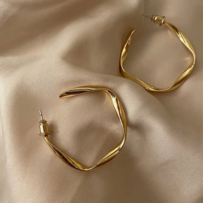 Brincos de Prata Antialérgicos - Elegância Atemporal