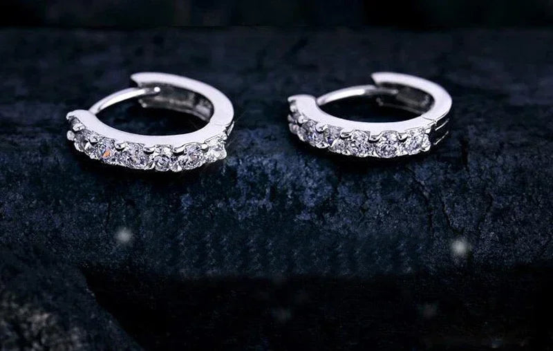 Brincos Argola de Prata 925 com Zircônia - Elegância Sem Fim para Mulheres Especiais